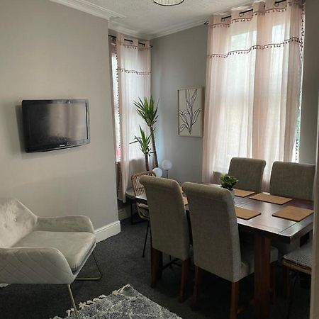 Perfect For Large Groups, Sleeps 15 Close To City Centre Sheffield Exteriér fotografie