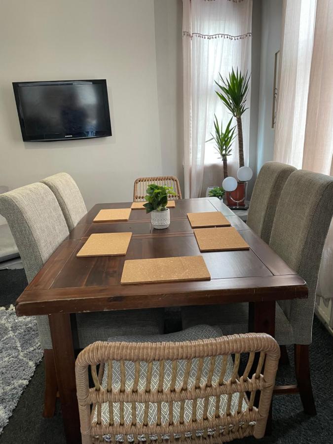 Perfect For Large Groups, Sleeps 15 Close To City Centre Sheffield Exteriér fotografie